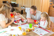 Familienfrühstück im Babyhotel