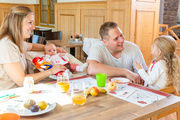Gesundes Familienfrühstück für Babys, Kinder und Erwachsene